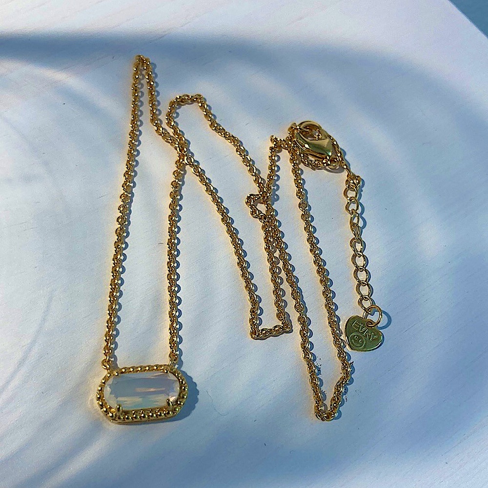 Evry Jewels aura necklace